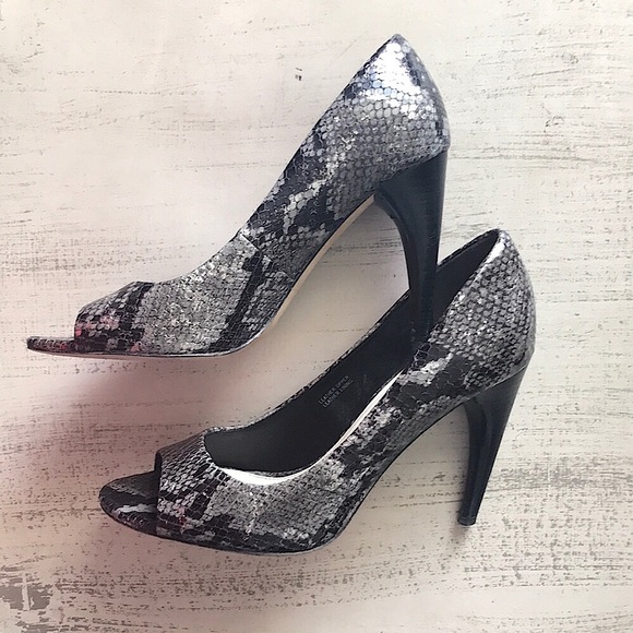 VIA SPIGA ‘Embry’ Snakeskin Embossed Leather Peep Toe Silver/Black Heels, 7 - Picture 4 of 9